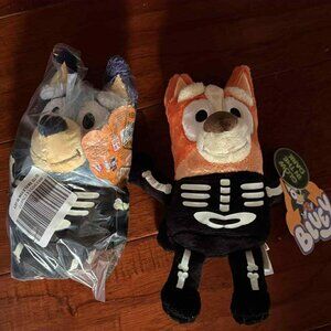 2 Brand New Bluey Glow-In-The-Dark Skeleton Plush 7.5" x 4.5" Toys